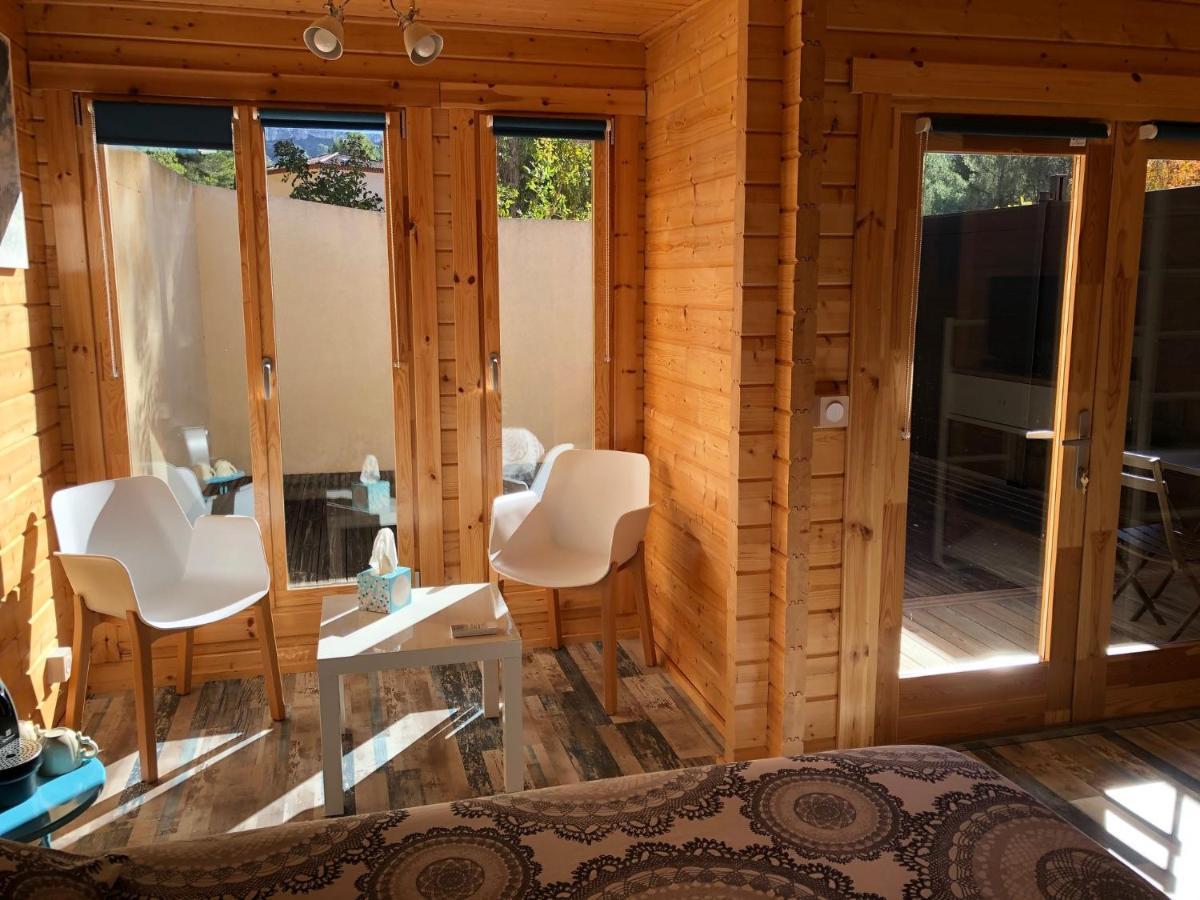 Chalet De La Source Роньяк Экстерьер фото