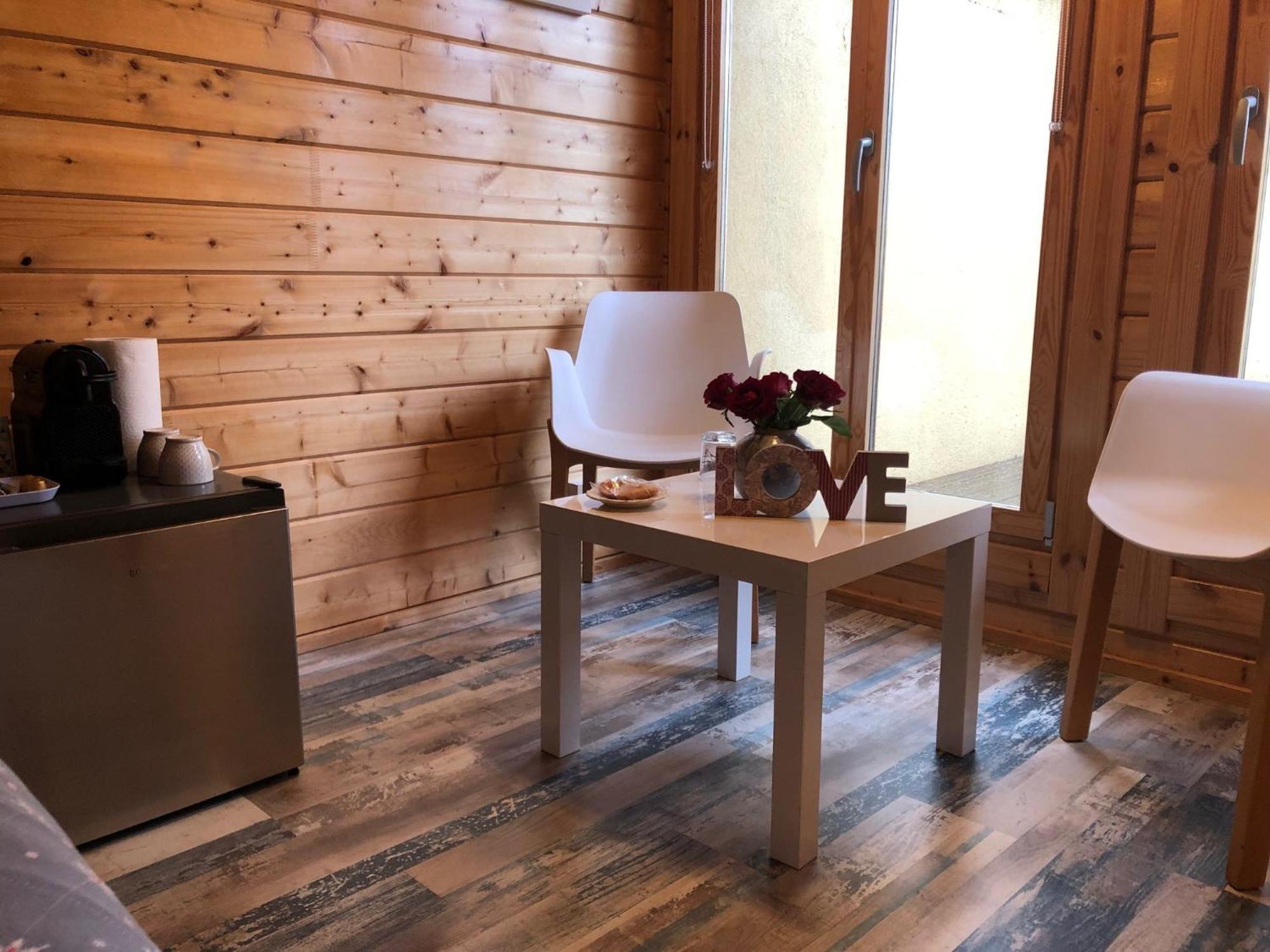 Chalet De La Source Роньяк Экстерьер фото